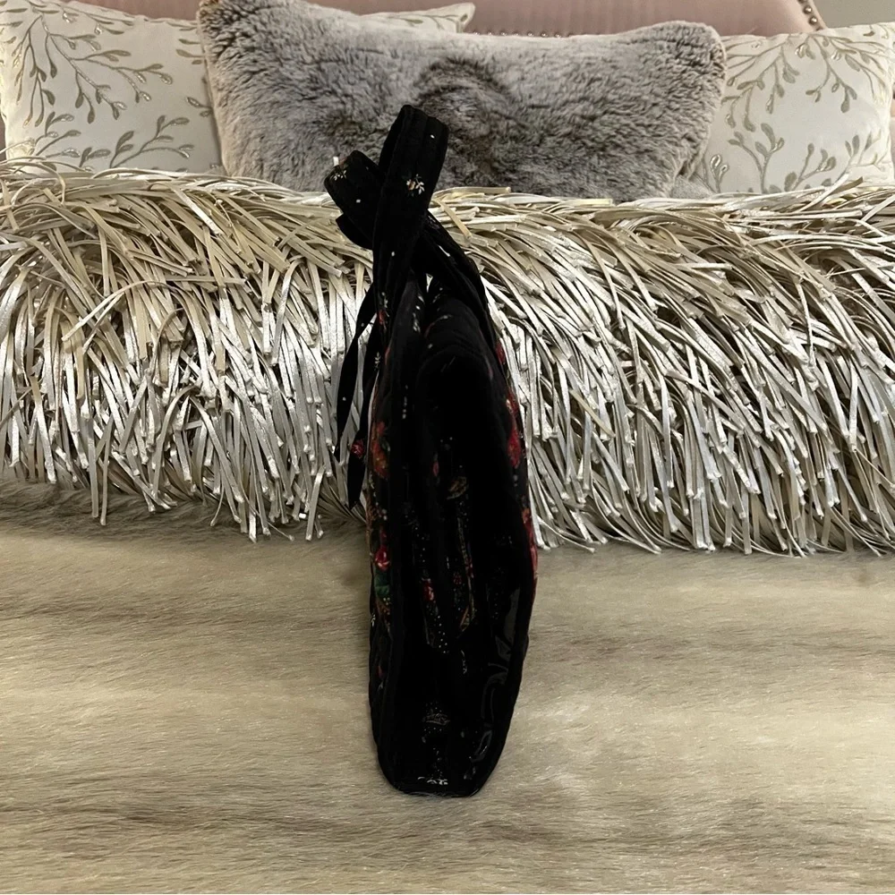 Vintage VERA BRADLEY 1997 Trifold Travel Hanging Toiletries Bag Black Red Roses - Picture 4 of 12